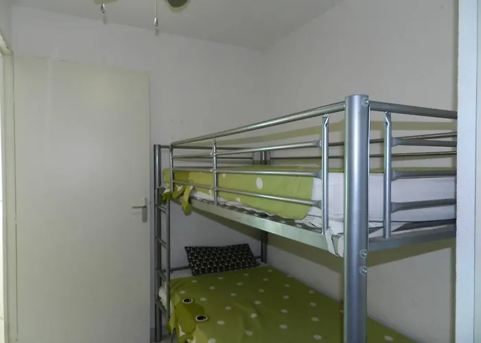 2 Pieces Avec Piscine Et Parking, - Fr-1-251-889 Apartment *